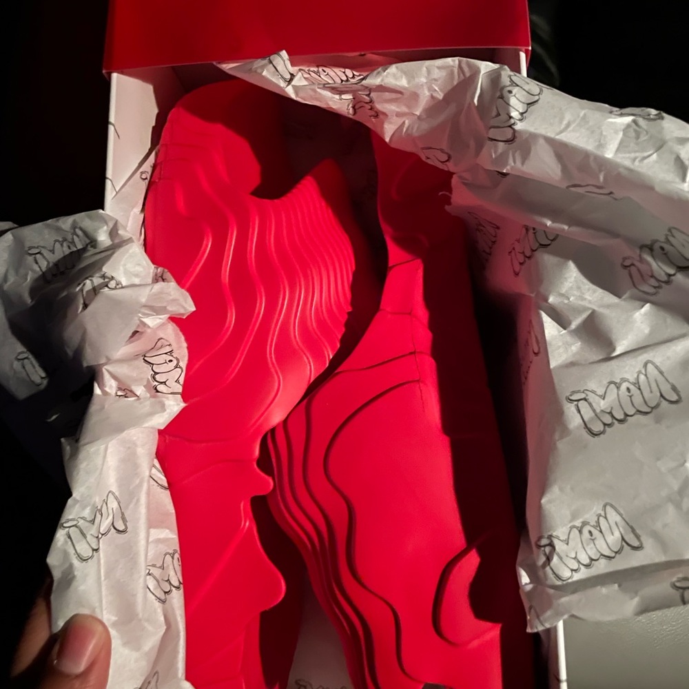 Auracles Chris Brown x John Dean Nami Slides